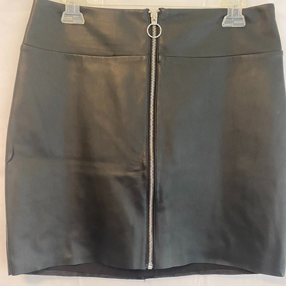 Express Black Faux Leather Full Zip Front Lined Skirt NWT Women's Size 10 - Picture 5 of 8